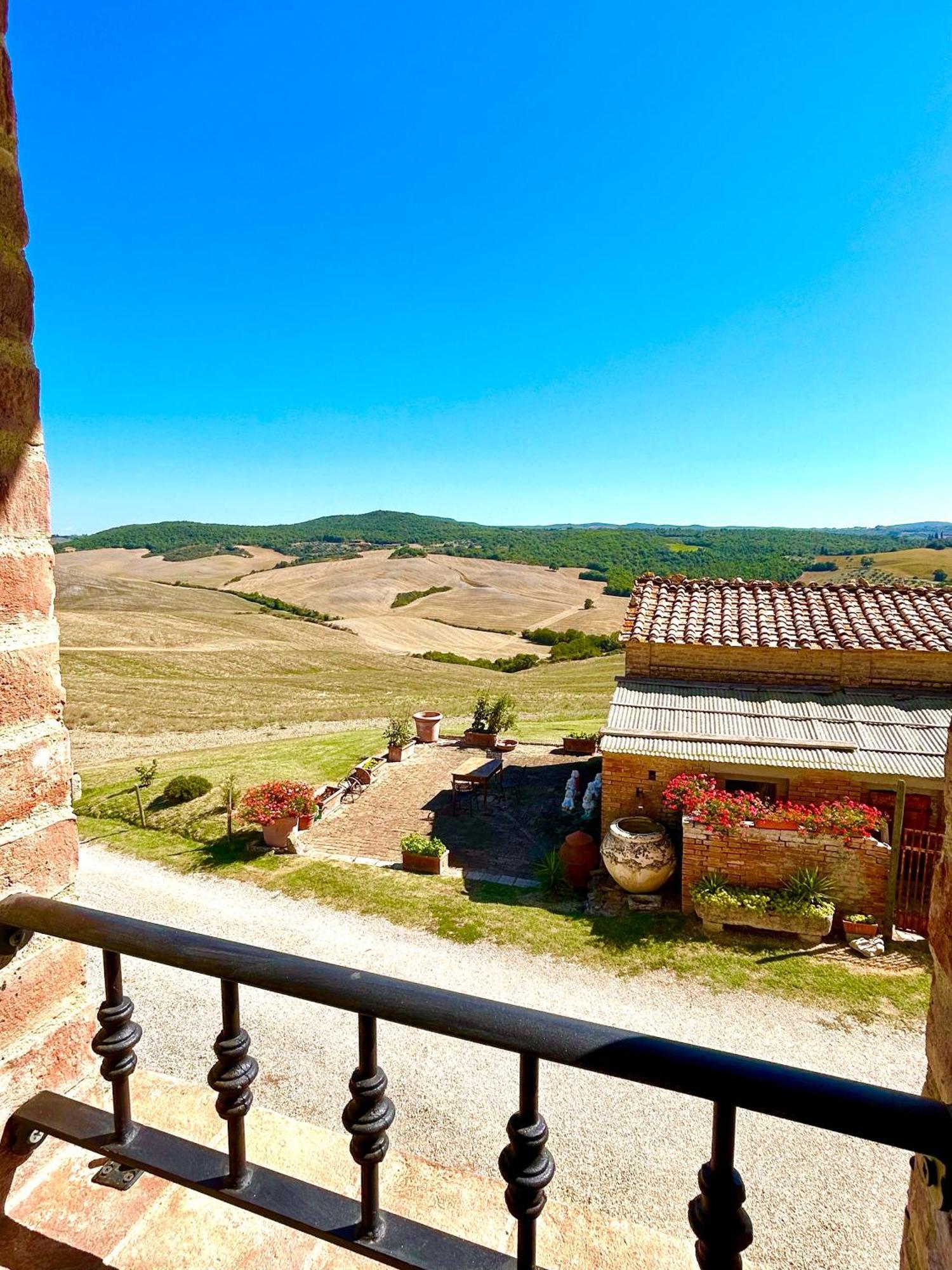 Poggiosalto In Toscana Pienza Bagian luar foto