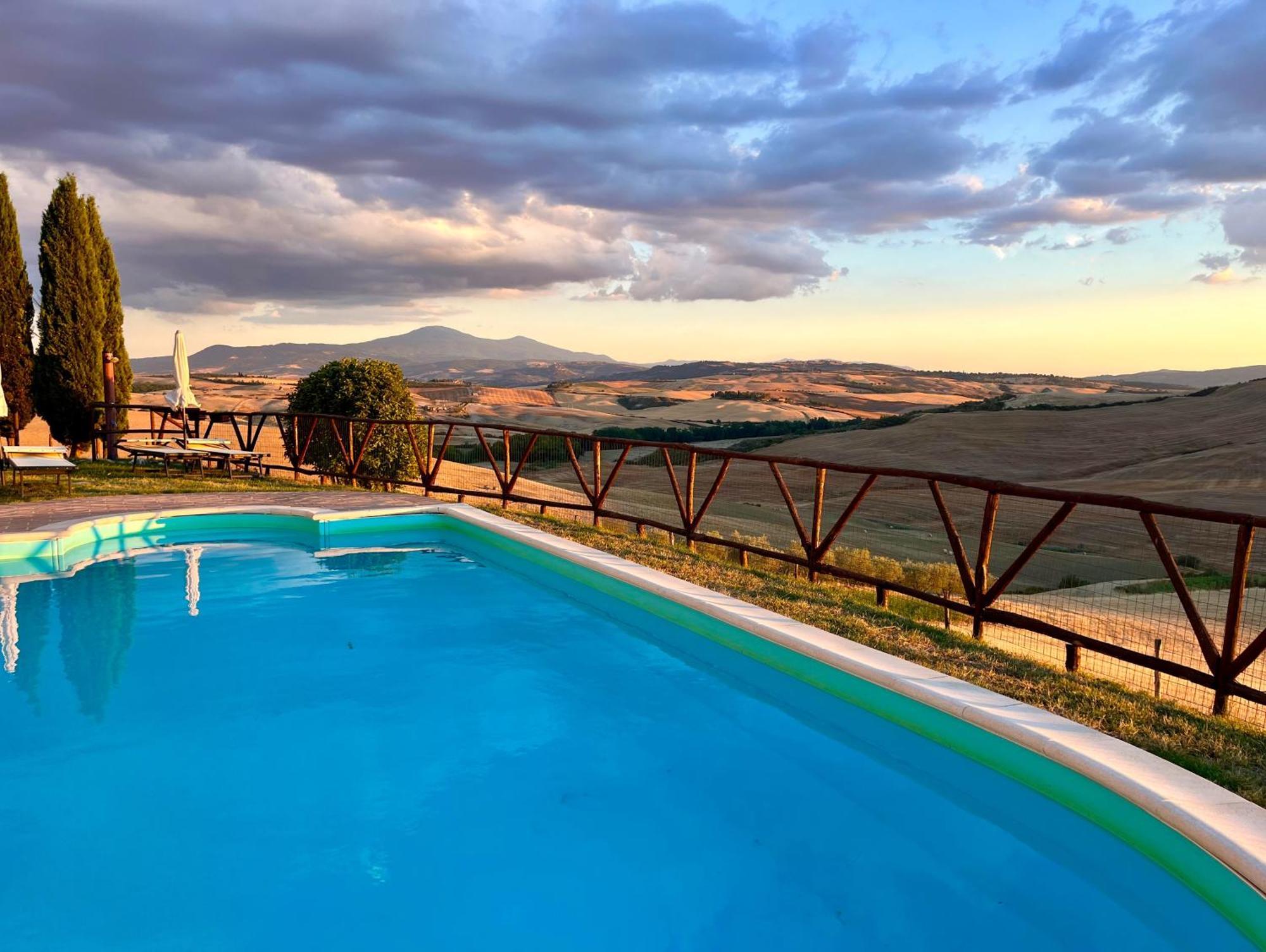 Poggiosalto In Toscana Pienza Bagian luar foto