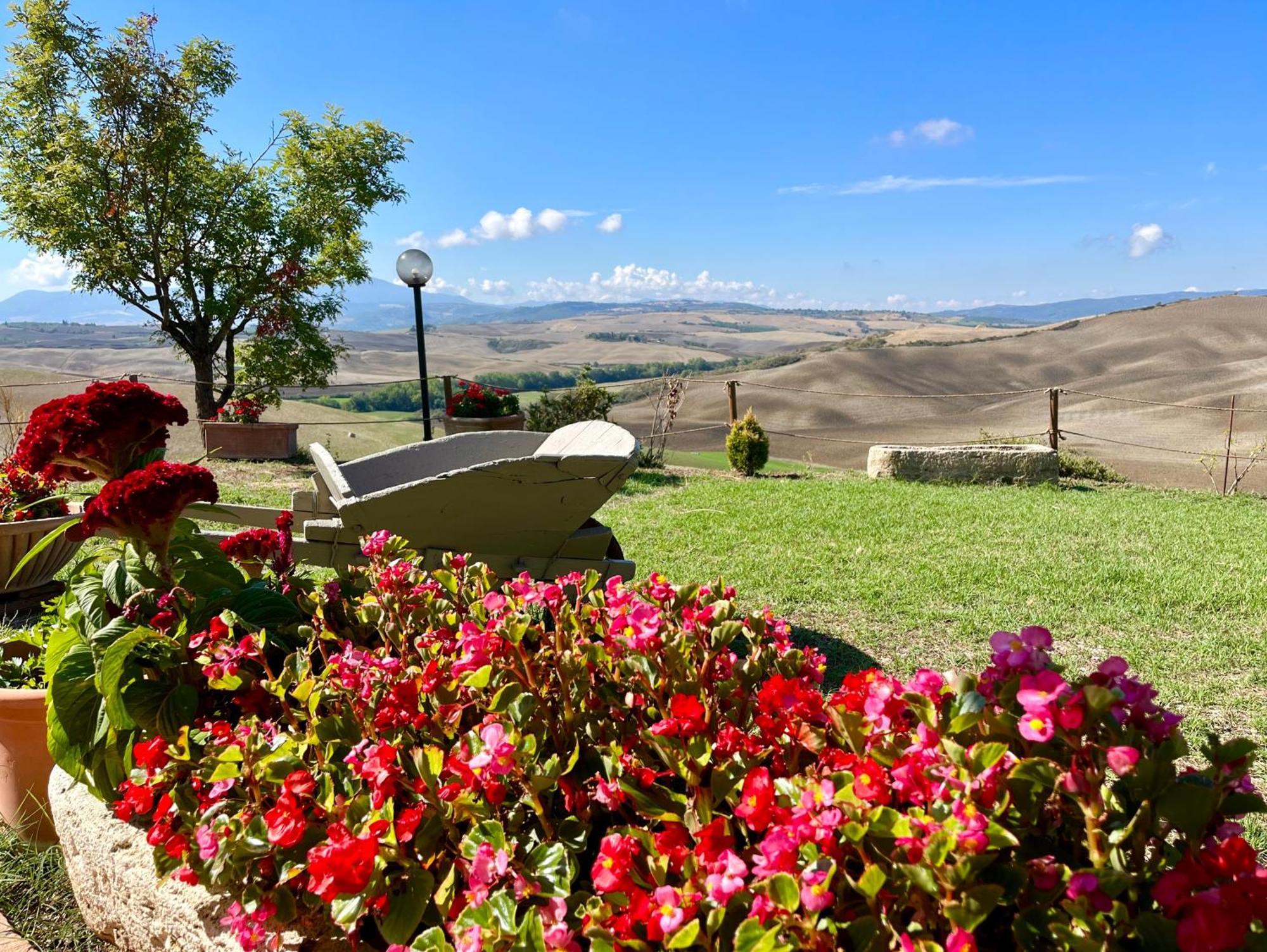 Poggiosalto In Toscana Pienza Bagian luar foto